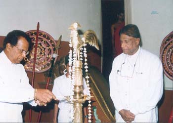 2003.01 04 - Akta Patra Pradanaya ( credential ceremony) at citi hall in Kurunegala about The Ch4