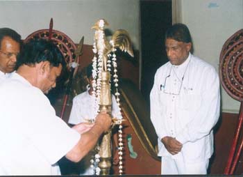 2003.01 04 - Akta Patra Pradanaya ( credential ceremony) at citi hall in Kurunegala about The Chi