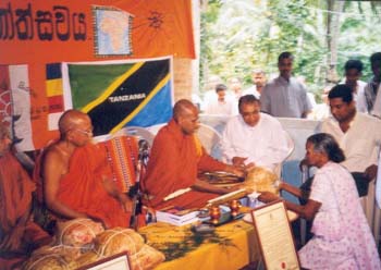 2003.01.23 - Akta Patra Pradanaya at sri visuddharamaya in Kurunegala (1)