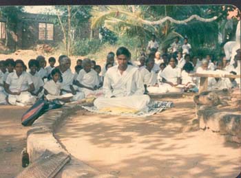 1986 Before become monk teach and observe sil at Sri Bodhirukkarama temple in Rajangane