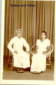 1989 when I go to University of Bhikkhu they got this picture at Anuradhapura