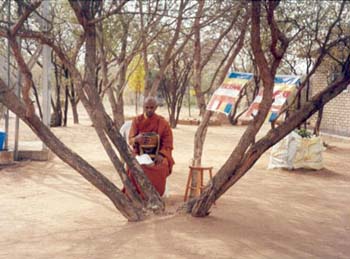 2002 - Botswana religious service (2)