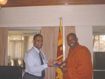 Gave a credential book to Sri Lanka High commission in Kenya - 2005