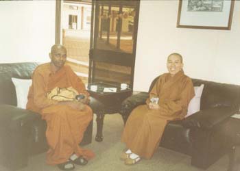2003 - discussion with ven Manya the Director of Nanhua temple  about teach and study in RSA