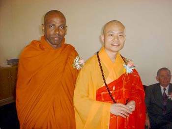 2005.10.03 with the new Head abbot of Fo Guang shan order