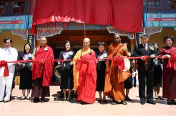 2005.10.25 - Grand temple opening ceremony in South Africa... (4)