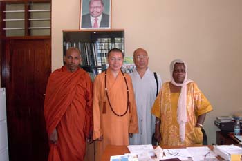 2004.10.03 - at Buddhist temple in Dar es salaam before donating wheel chairs to Government (3)