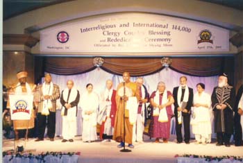 2002.04.23 at 144,000 cleargy cuple blessing ceremony at washington DC in Usa