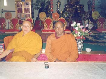 2003 - at laos temple in Usa (1)
