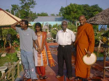 Meet some Tamil people in Kilinochchi Hotel where we slept on May 2006 -