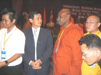 2005.05.18 - Talking with the Deputy Prime minister in Thailand