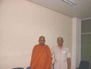 2004 - at the air port with a sri lankan (1)